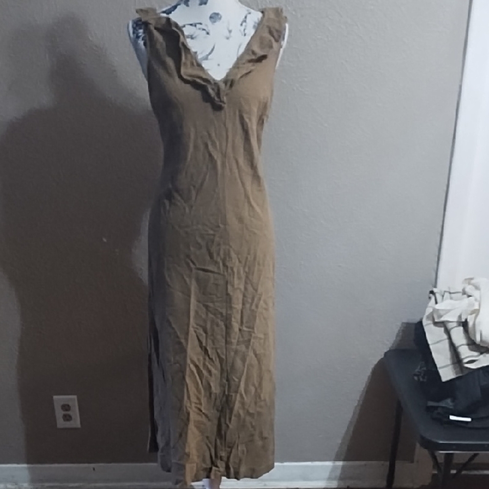 Elegant Tan Sleeveless Dress